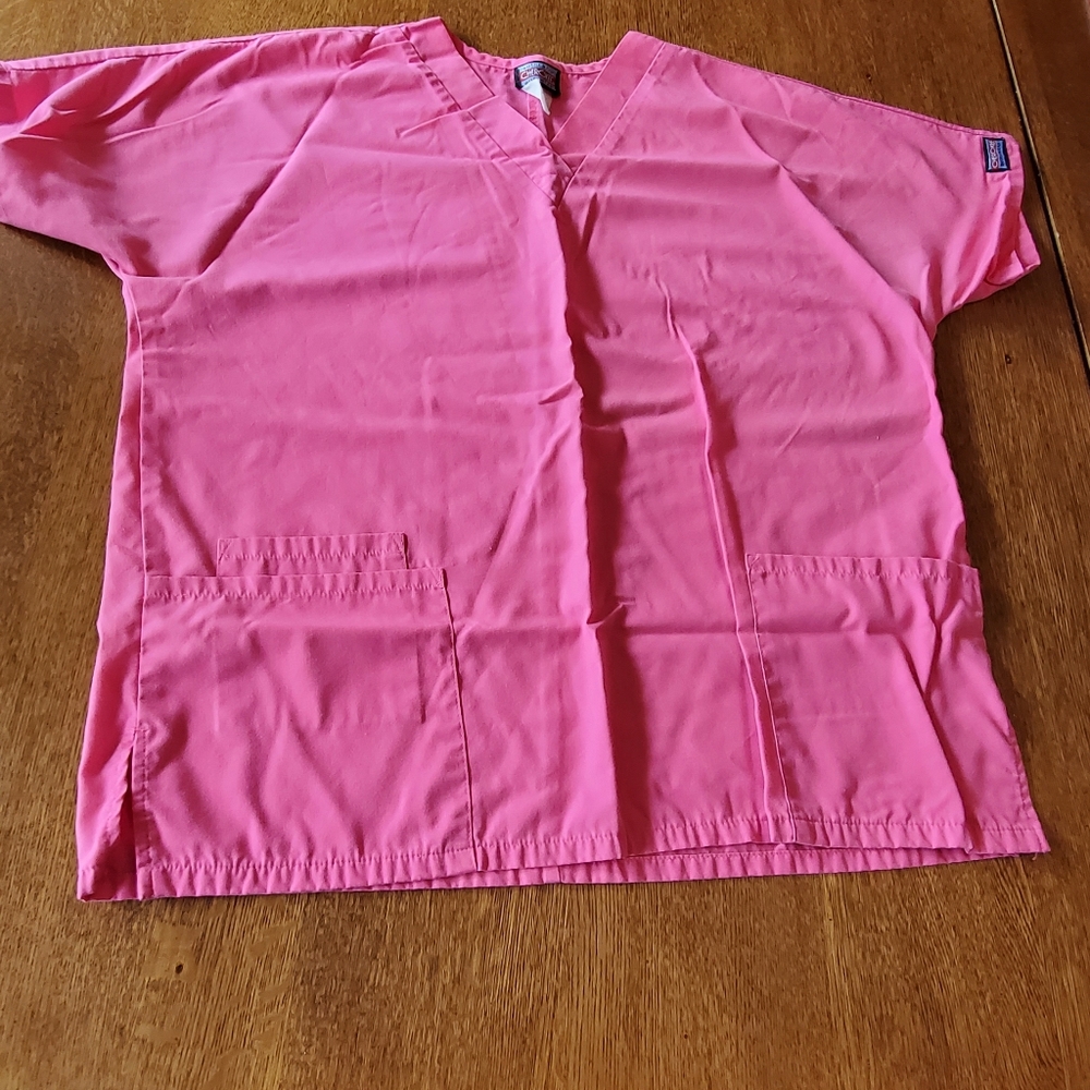 Cherokee scrub top